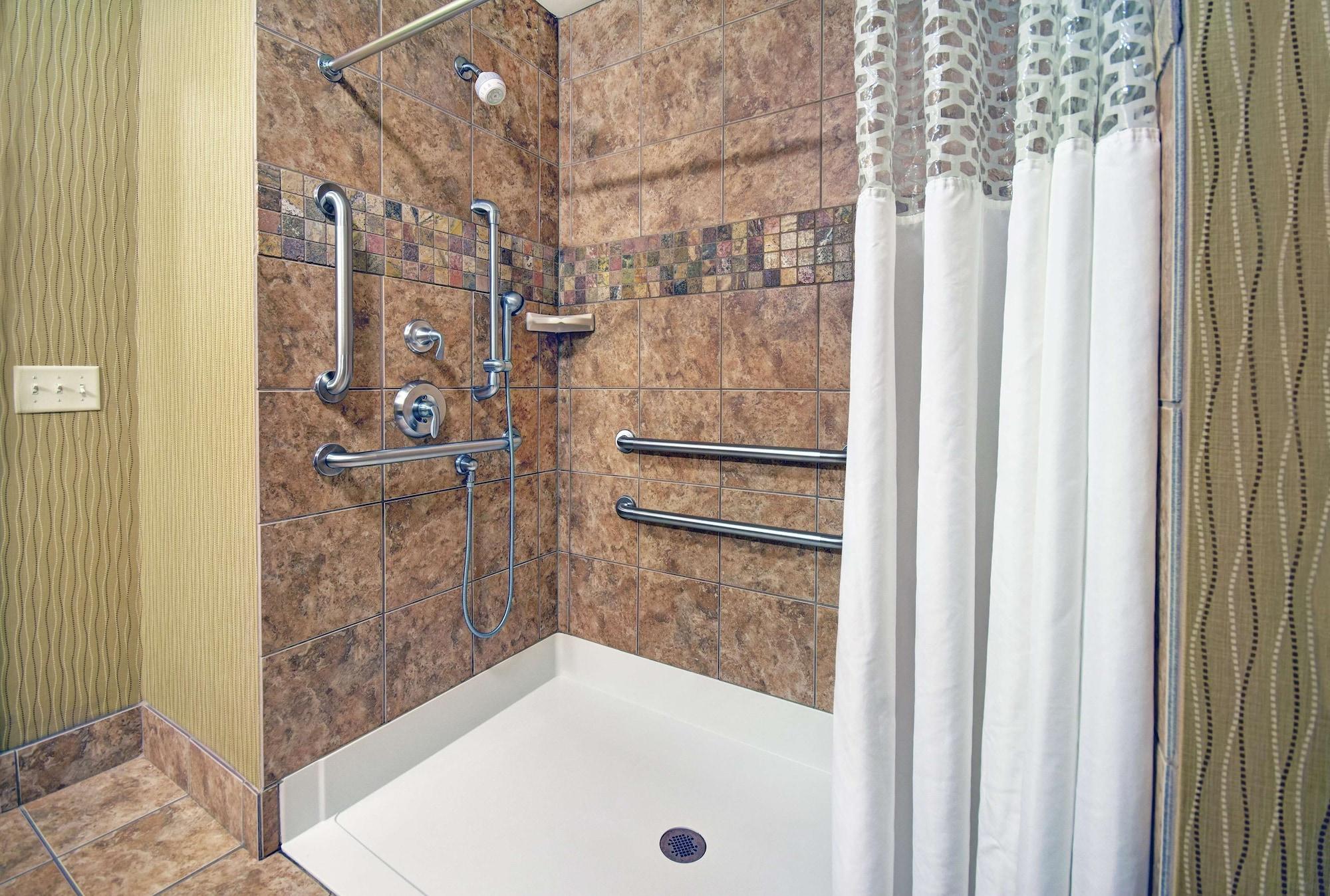 Hampton Inn Белойт Екстер'єр фото