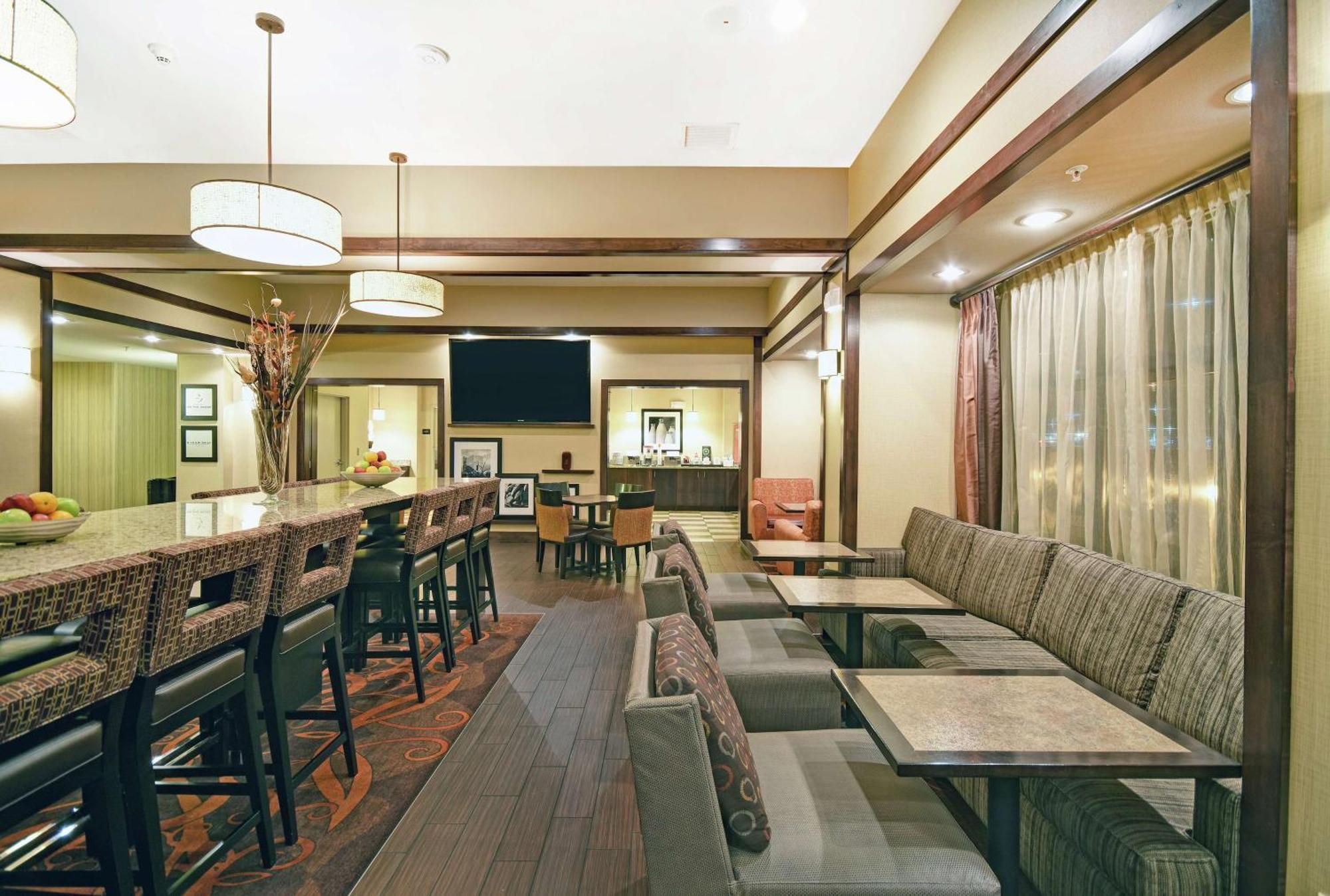 Hampton Inn Белойт Екстер'єр фото